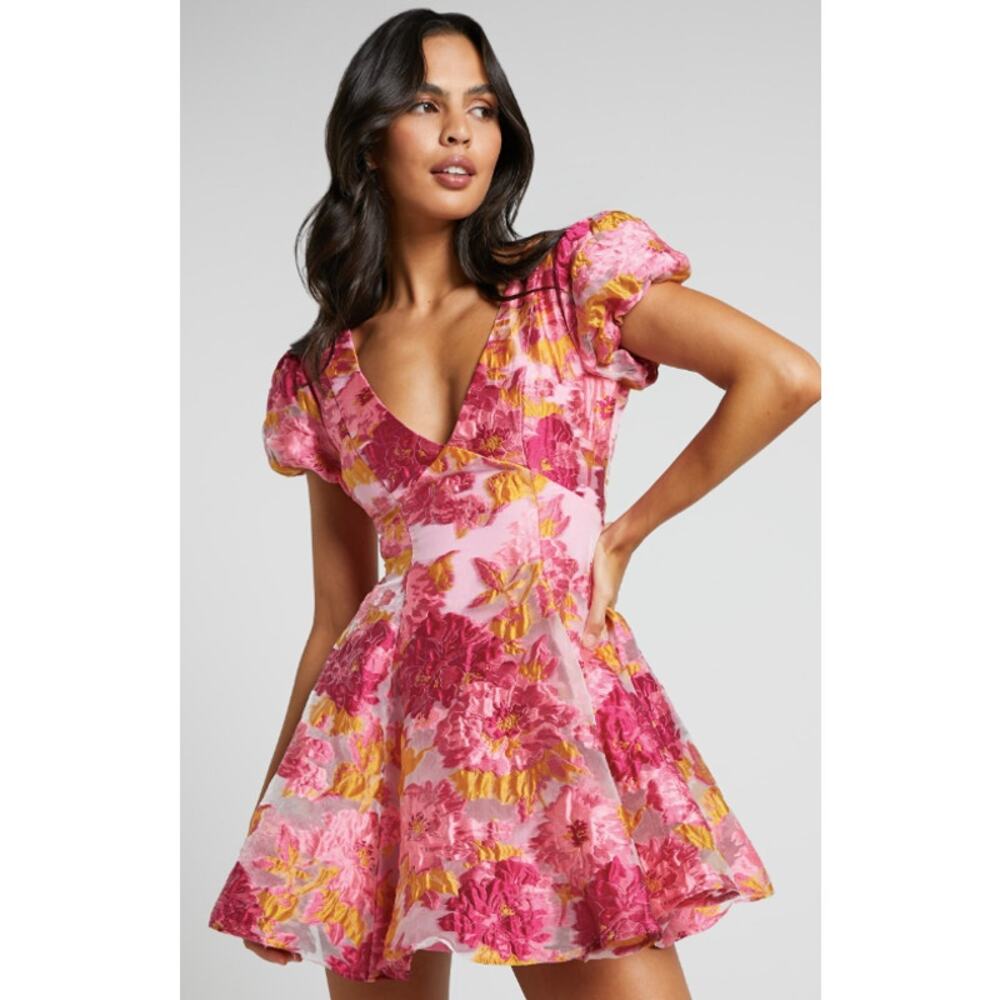 NWT Showpo. Brailey Puff Sleeve Jacquard Mini Dress Lydia Pink Size 12 - Picture 2 of 9